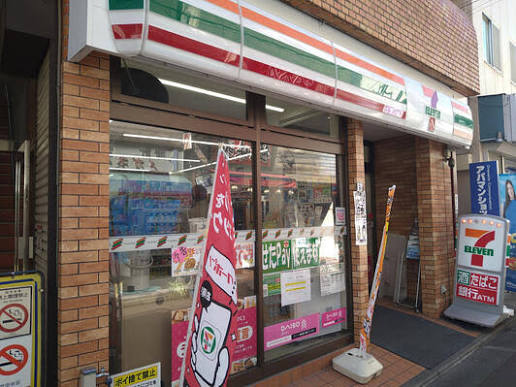 コンビニ　セブンイレブン明大前すずらん通り店（コンビニ）まで272m