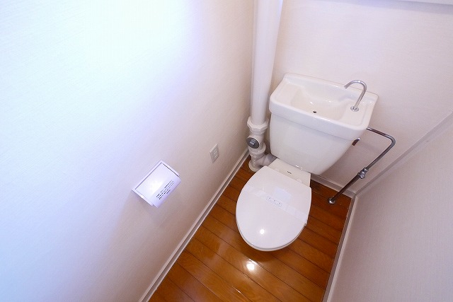 トイレ　落ち着いたトイレです
