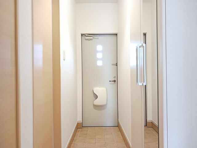 玄関　収納もある玄関です