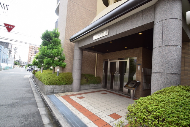 ビーバ江坂の外観写真