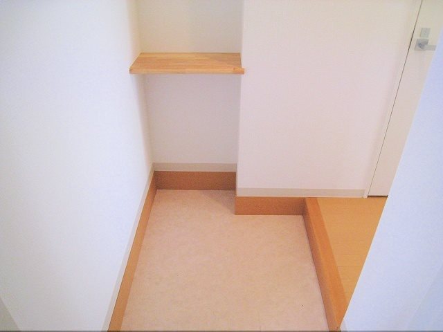 玄関　※写真と異なる場合は現状優先。