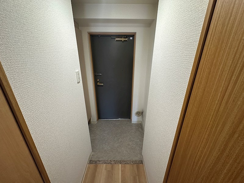 エレナ西宮北口の玄関写真