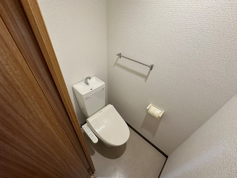 エレナ西宮北口のトイレ写真
