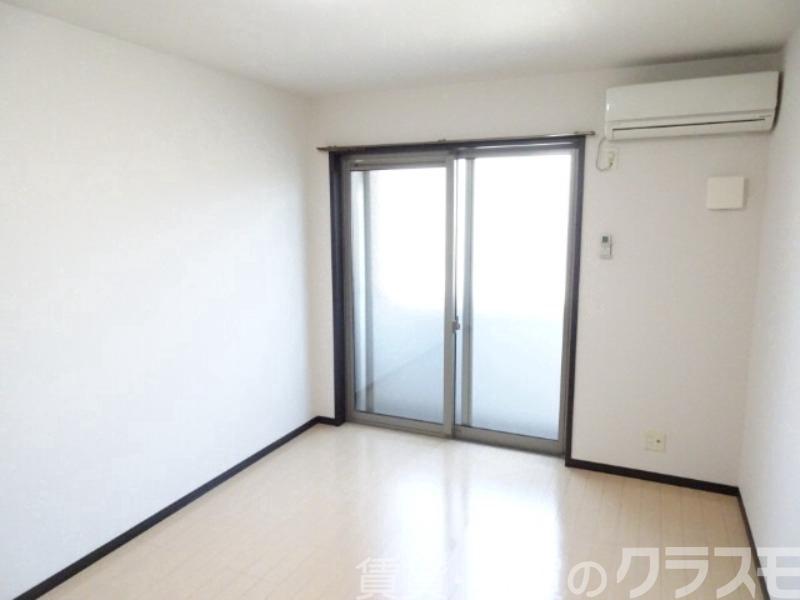 居室・リビング　明るいお部屋です♪