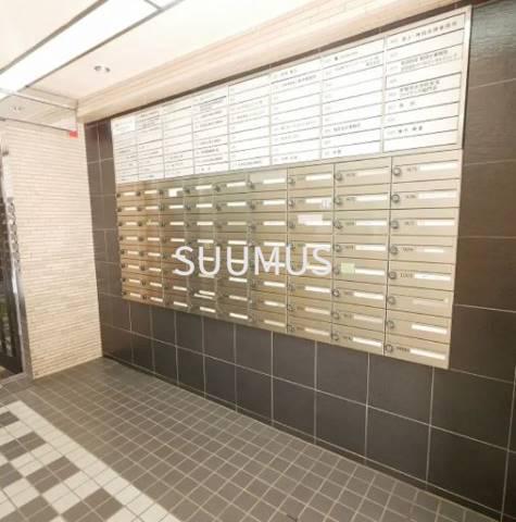 都営新宿線 市ケ谷駅 徒歩2分 10階建 築42年の外観写真