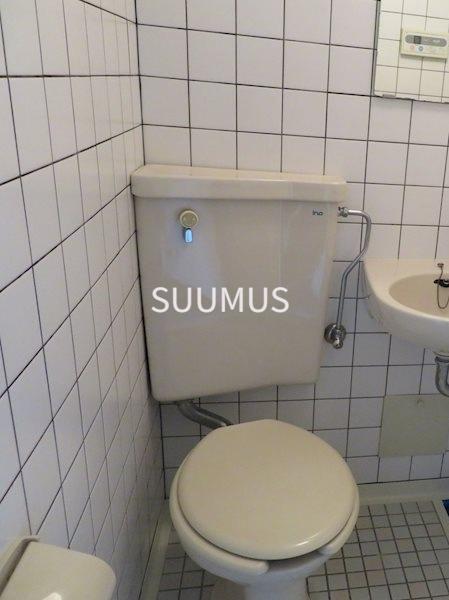 都営新宿線 市ケ谷駅 徒歩2分 10階建 築42年のトイレ写真