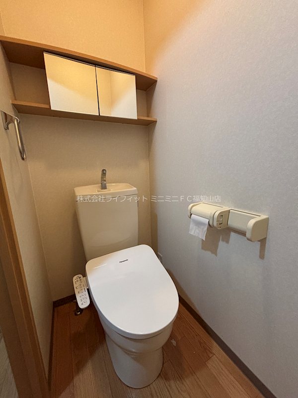 トイレ　※同タイプ別部屋の写真となります。