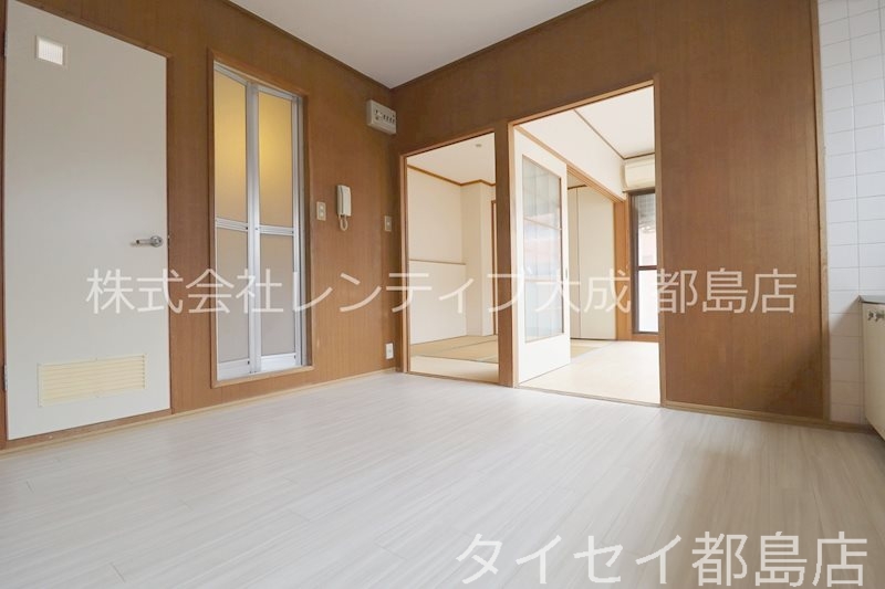 地下鉄谷町線 都島駅 徒歩7分 5階建 築36年の居間写真