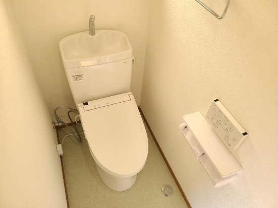 トイレ　★トイレ画像・温水洗浄便座付き★