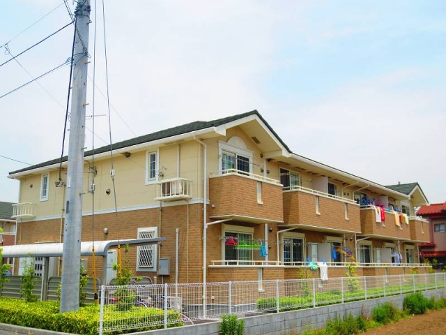 東武東上線 志木駅 バス乗車時間：13分 最寄りバス停で下車 徒歩3分 築17年