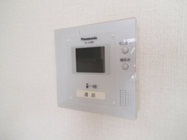 セキュリティ　テレビモニタ付きドアホン完備☆