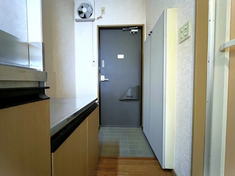 玄関　※同物件・同タイプの写真です。
