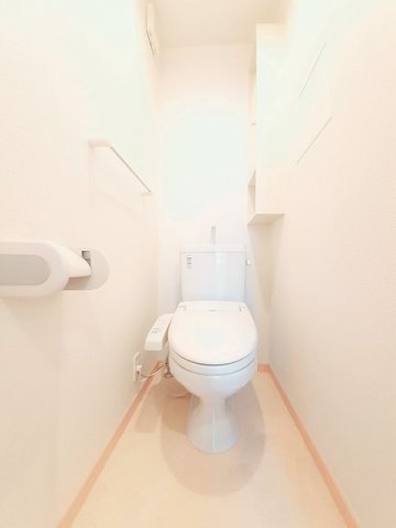 トイレ　トイレもきれいです