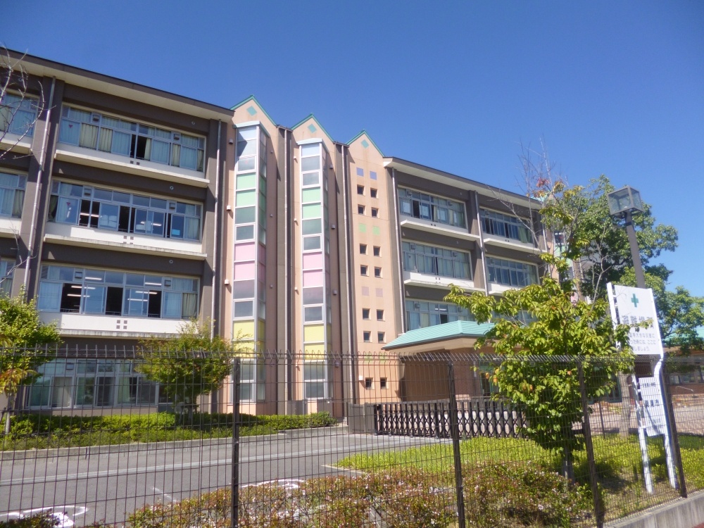 小学校　栗東市立 大宝東小学校（小学校）まで177m