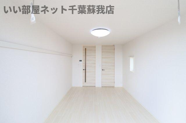 居室・リビング　こちらのリビングで趣味の時間をお楽しみください