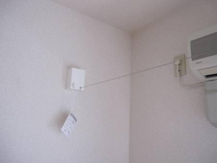 その他　室内物干しワイヤー付いてます