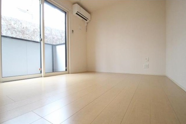 居室・リビング　●広くて配置しやすいです●