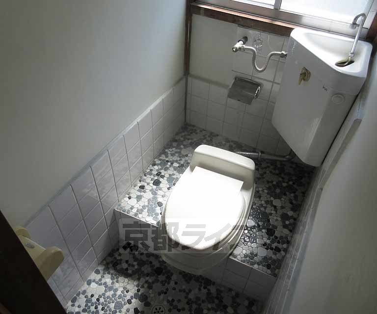 トイレ　シンプルなおトイレです