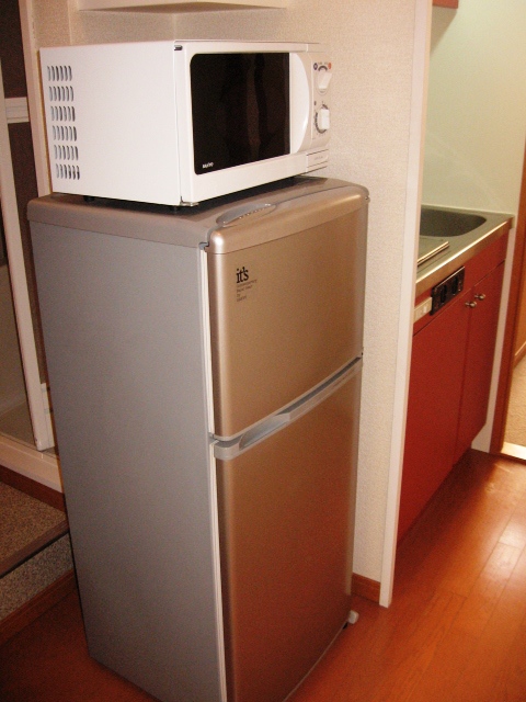 その他設備　冷蔵庫と電子レンジ