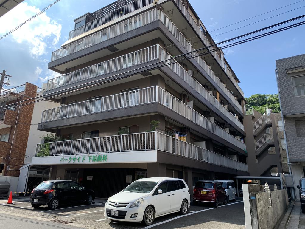 平田公園ハイツ　平之町の建物外観