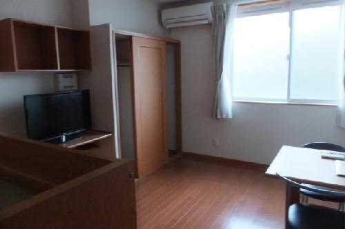 居室・リビング　居間（ベランダ側）