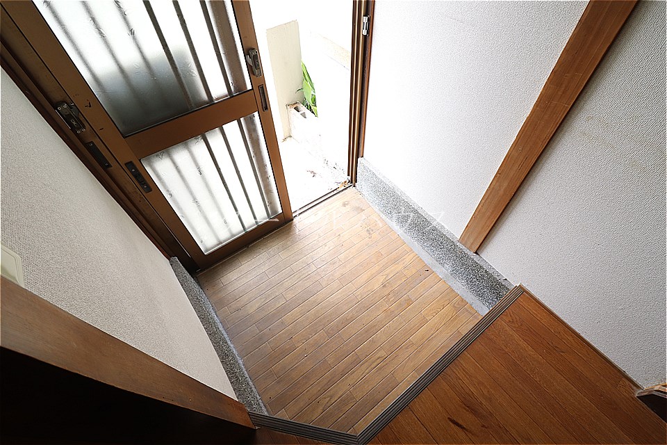 深野北1丁目2階建貸家の玄関写真