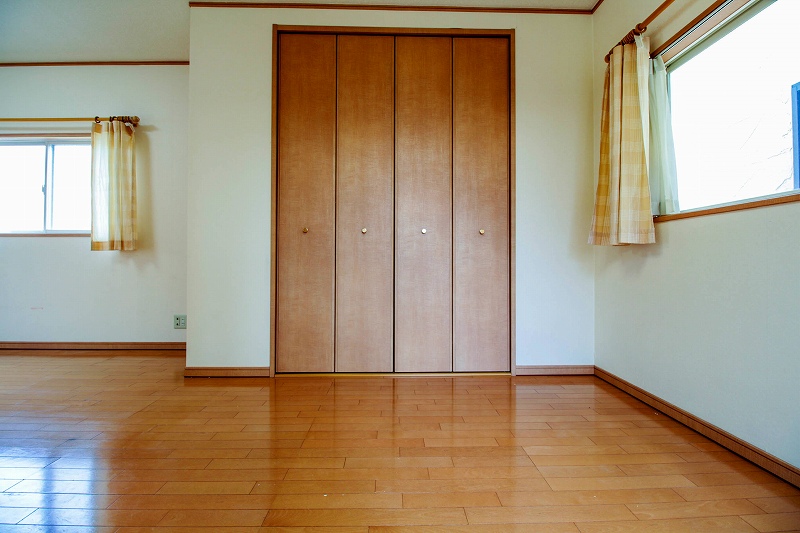 収納　2階洋室収納