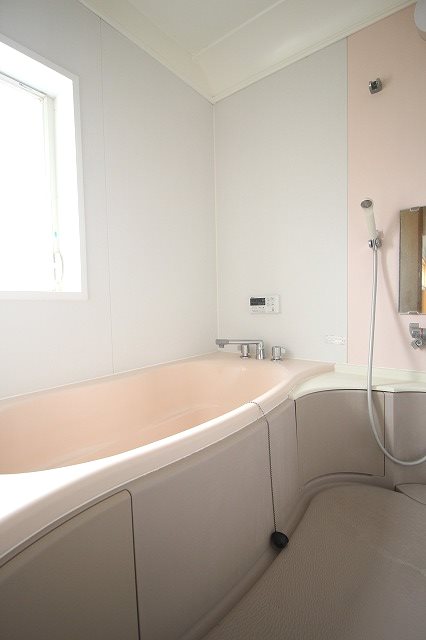 バス・シャワールーム　追い焚き機能付き