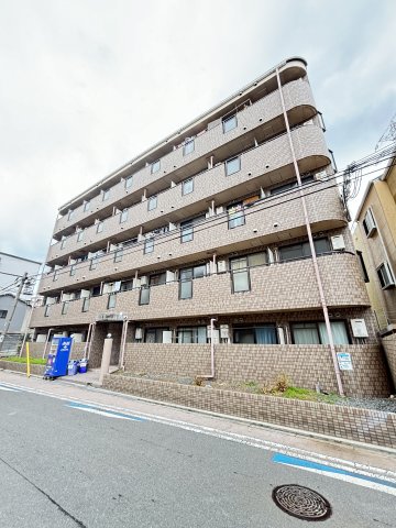 大阪市東淀川区豊新のマンションの建物外観