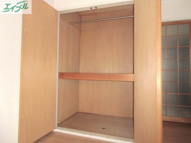 収納　同物件別部屋の写真です