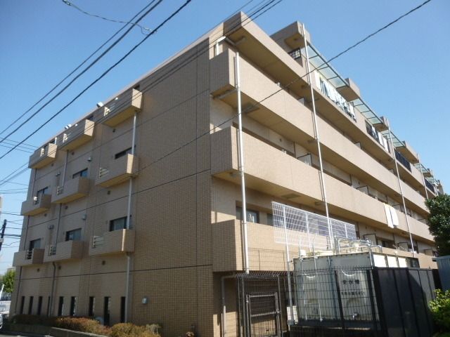 横浜市戸塚区東俣野町のマンションの建物外観