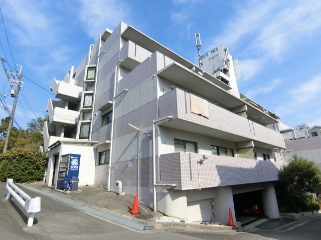 茨木市穂積台のマンションの建物外観