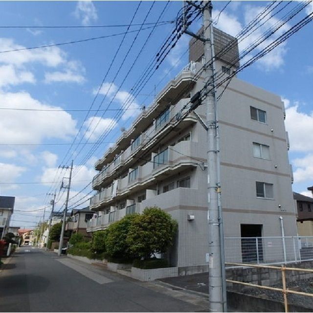 川口市戸塚東のマンションの建物外観