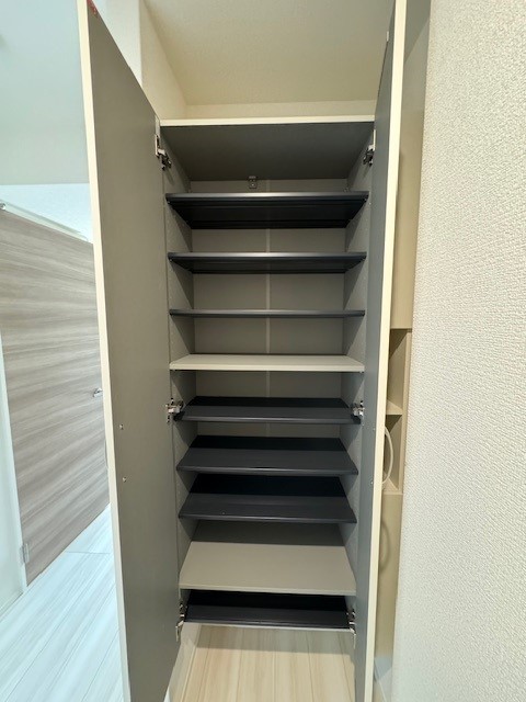 玄関　シューズボックス付き