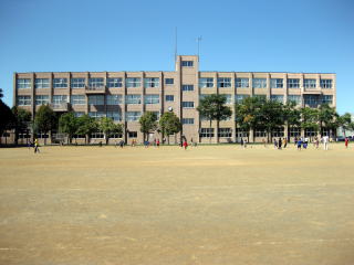 【札幌市北区拓北八条のアパートの小学校】