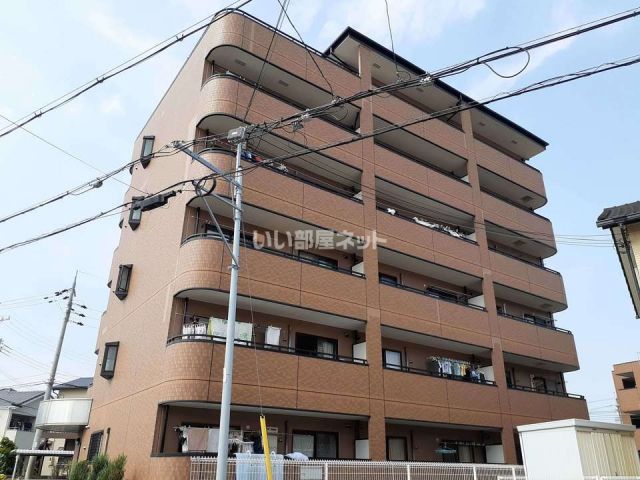 泉佐野市羽倉崎のマンションの建物外観