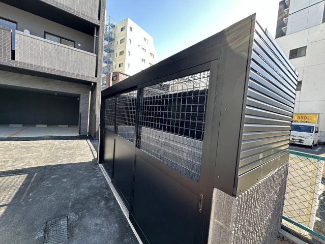 その他共有部分　ゴミ置場（建築中）
