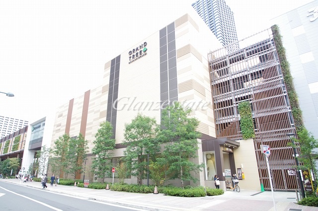 【川崎市中原区新丸子町のマンションのショッピングセンター】