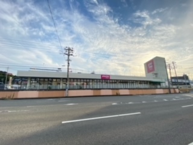スーパー　ゆめマート幡生（スーパー）まで806m