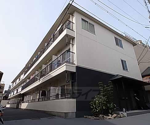 京都市中京区壬生馬場町のマンションの建物外観