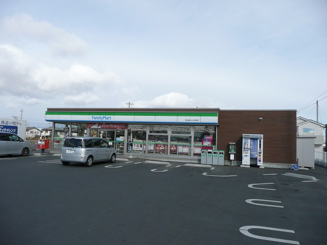 コンビニ　ファミリーマート郡山富久山久保田店（コンビニ）まで220m