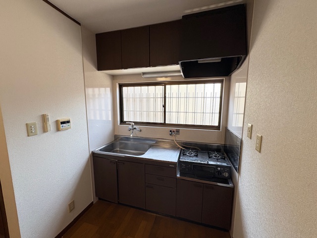 高畑町平屋貸家のキッチン写真