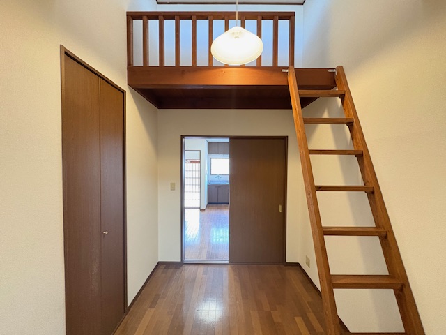 高畑町平屋貸家の居間写真
