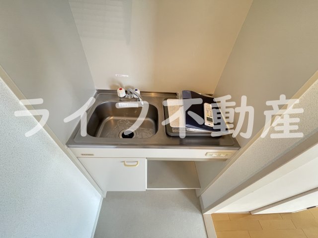 キッチン　コンパクトなキッチンで掃除もラクラク