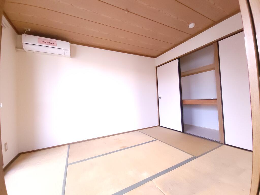 ＪＲ東海道本線 鴨宮駅 徒歩16分 3階建 築26年の居間写真