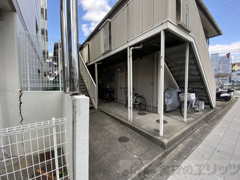 エントランス　庭