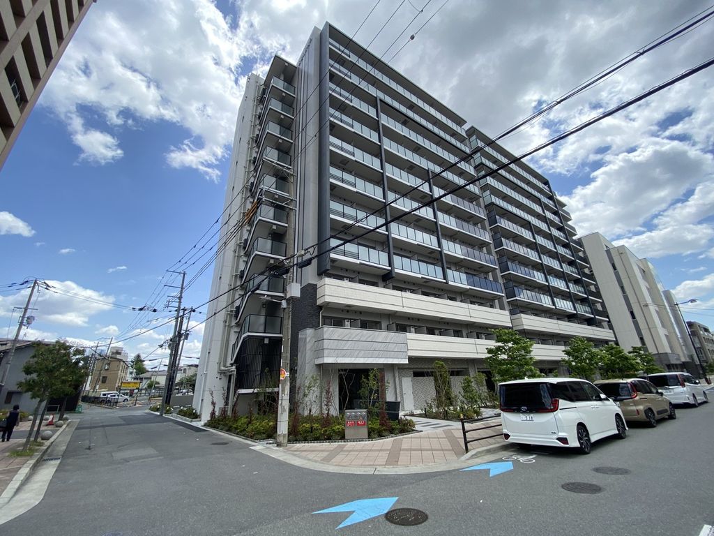 建物外観　駐車場