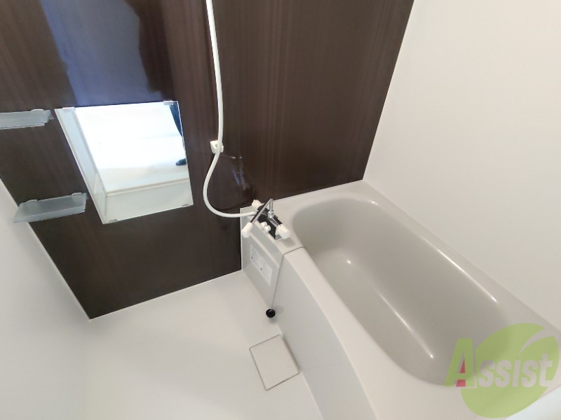 バス・シャワールーム　浴室は綺麗でゆったりとお過ごしいただけます。