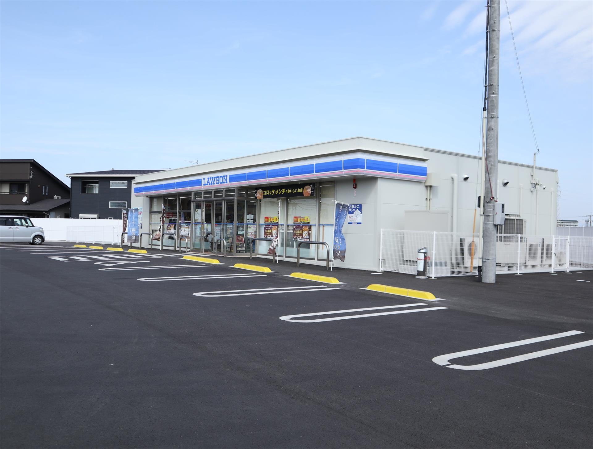 コンビニ　ローソン中津一ツ松店（コンビニ）まで710m