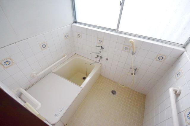 バス・シャワールーム　★一日の疲れもここで癒してください★